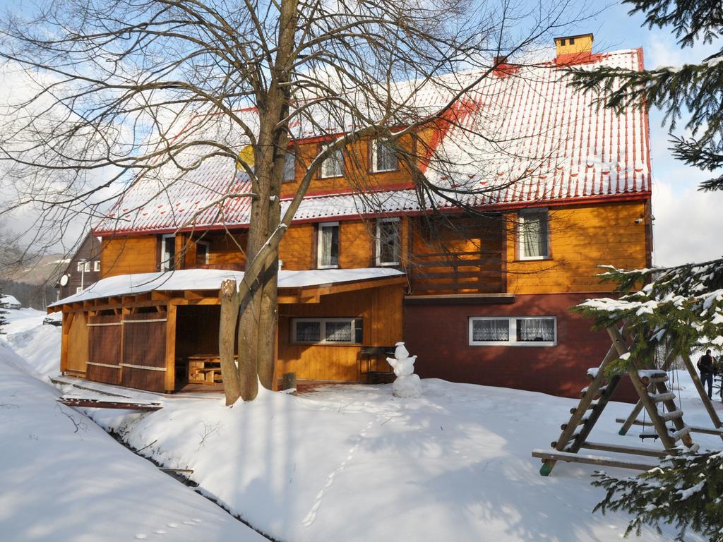 Dom Goscinny Jawor Czarnypotok 克雷尼察 外观 照片